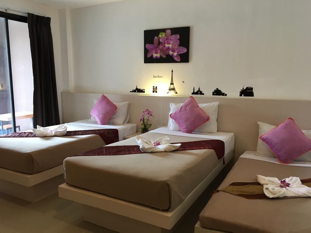Phuthara Hostel Phuket Kültér fotó