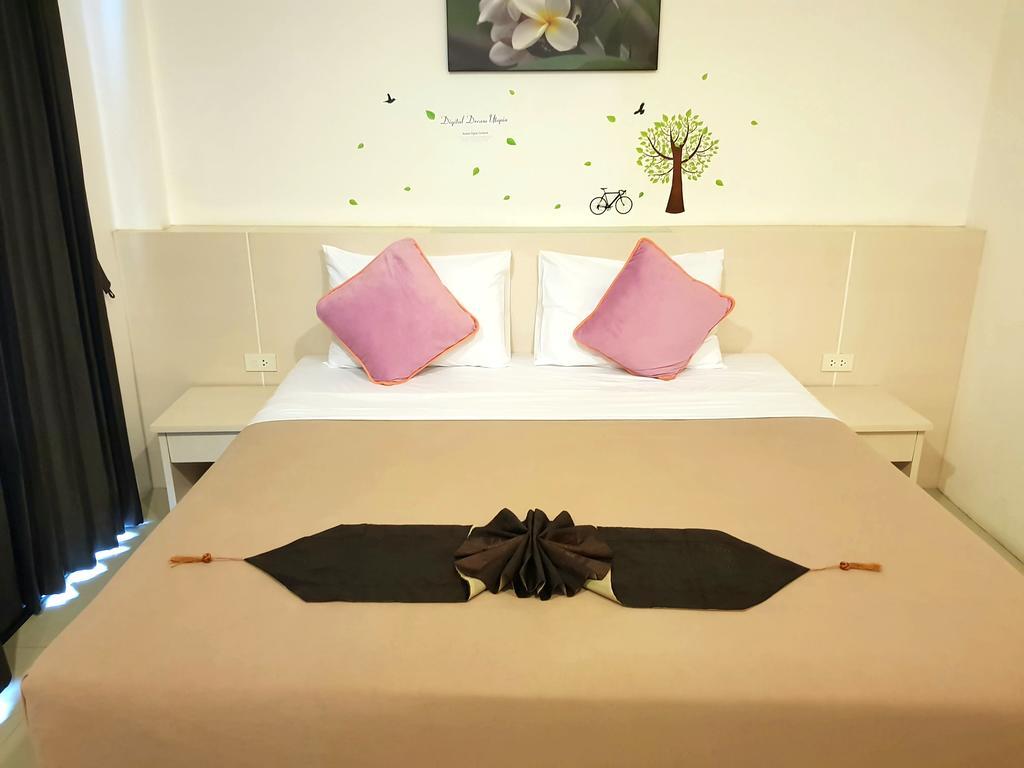 Phuthara Hostel Phuket Kültér fotó