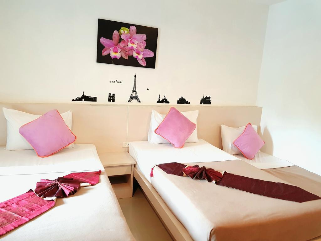 Phuthara Hostel Phuket Kültér fotó