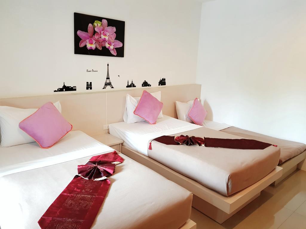 Phuthara Hostel Phuket Kültér fotó