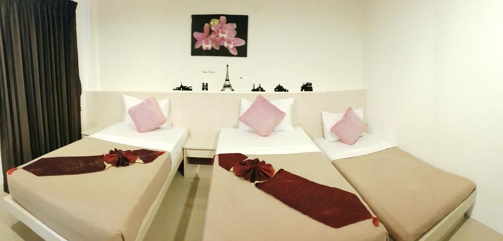 Phuthara Hostel Phuket Kültér fotó