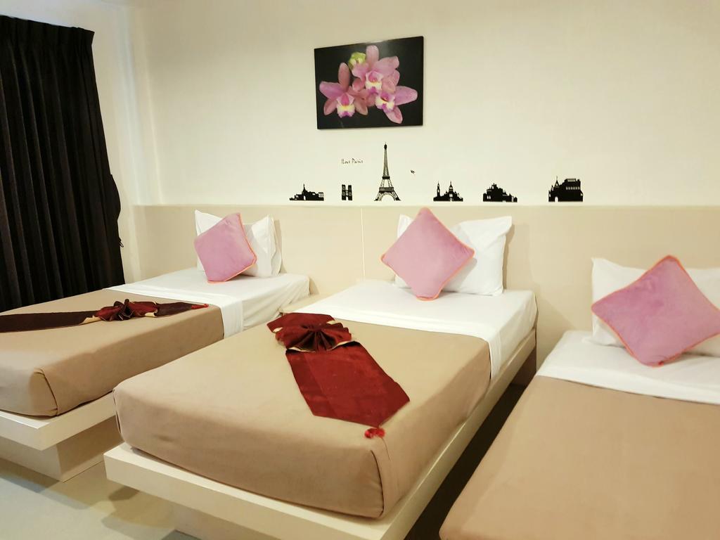 Phuthara Hostel Phuket Kültér fotó