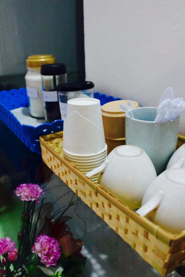 Phuthara Hostel Phuket Kültér fotó