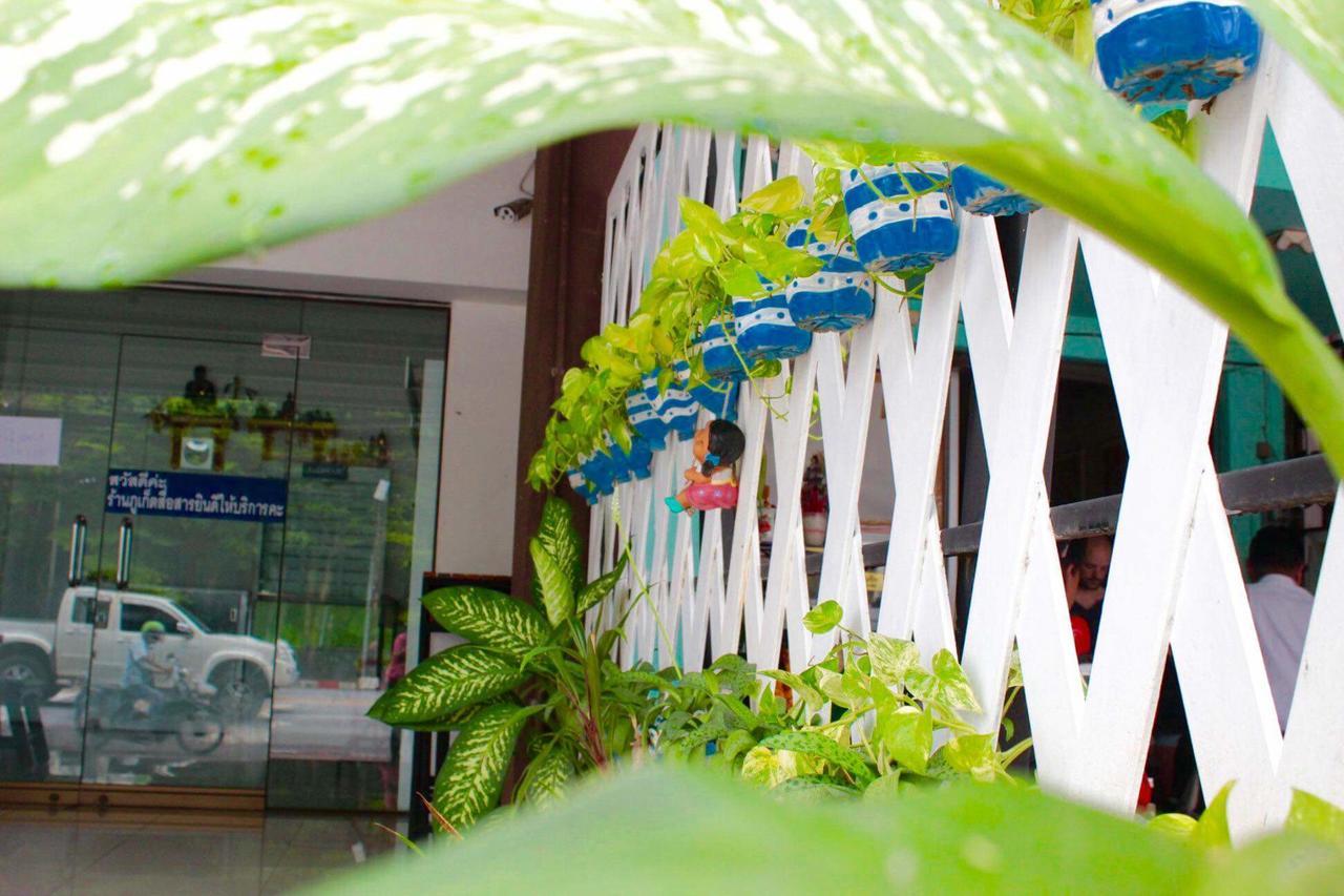 Phuthara Hostel Phuket Kültér fotó