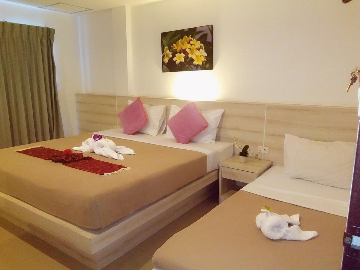 Phuthara Hostel Phuket Kültér fotó