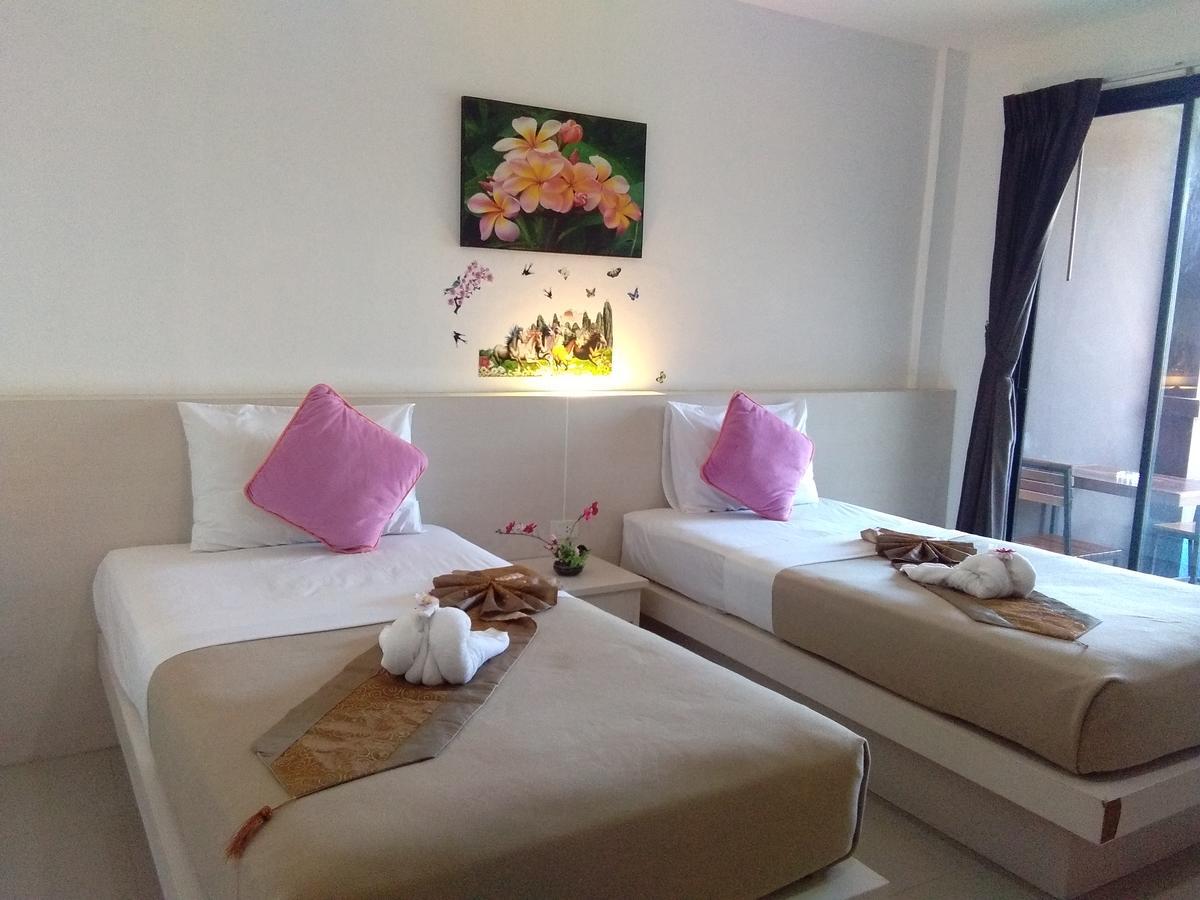 Phuthara Hostel Phuket Kültér fotó